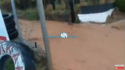 Ναύπακτος: Ξεχείλισε ο Τζάβαρης λόγω έντονων βροχοπτώσεων, έκλεισαν δρόμοι