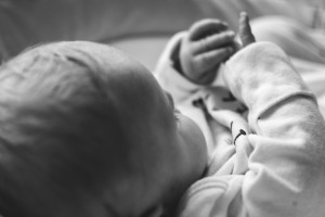 Γεννημένος στις μέρες του κορονοϊού: Οι πρώτες ώρες νεογνού και μητέρας στο Αττικό
