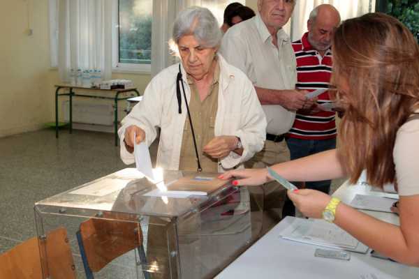 Δημοψήφισμα: Ομαλά εξελίσσεται η διαδικασία στη Βόρεια Ελλάδα
