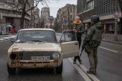 Ουκρανία: Σχεδόν 100 άμαχοι παραμένουν στη χαλυβουργία Αζοφστάλ της Μαριούπολης