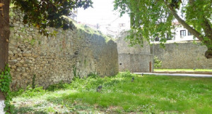 Επιχειρήσεις καθαρισμού στα Βυζαντινά Τείχη της Καστοριάς