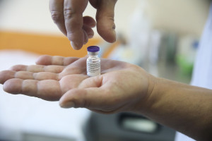 H Eυρώπη κινδυνεύει να ξεμείνει από εμβόλια στη μάχη κατά του κορονοϊού
