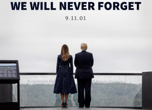 Ο Τραμπ θυμάται την 11η Σεπτεμβρίου (pic)
