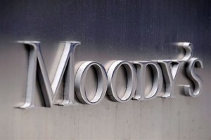 Κατεβάζει τον «πήχη» της ανάπτυξης και ο οίκος Moody&#039;s