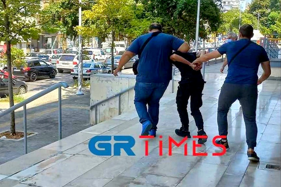 Θεσσαλονίκη: Ελεύθερος υπό όρους ο 25χρονος που μαχαίρωσε σκύλο (βίντεο)