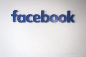 Το Facebook αρνείται ότι «στοχοποιεί» ευάλωτους χρήστες