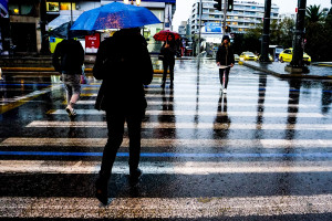 Καιρός: Ισχυρή βροχόπτωση σε πολλές περιοχές της Αθήνας - Ποιοι δρόμοι βρίσκονται στο «κόκκινο»
