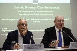 Διευκρινίσεις της Κομισιόν για προστασία ελαιολάδου και νέους γεωργούς