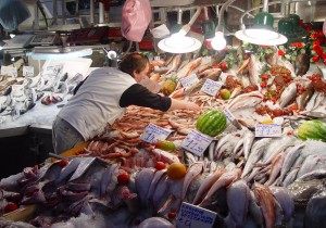 Ψάρια-δηλητήριο στον Πειραιά - Κατασχέθηκαν 600 χαρτοκιβώτια με 12.000 κιλά ψάρια