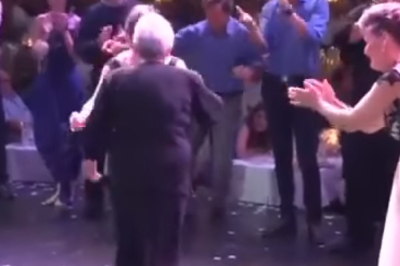 Γιαγιά 96 ετών χορεύει κρητικό χορό σαν και γίνεται viral