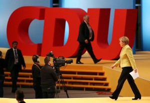 Διευρύνει το προβάδισμά της η CDU της Μέρκελ