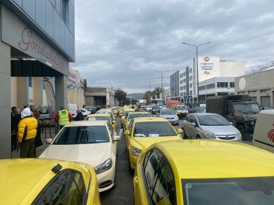 Απεργία ταξί σήμερα: Συγκέντρωση στην Σπύρου Πάτση, πάνε προς υπουργείο Μεταφορών