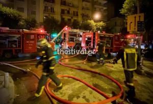 Θεσσαλονίκη: Στο νοσοκομείο 12 άτομα μετά από μεγάλη φωτιά σε διαμέρισμα (vid)