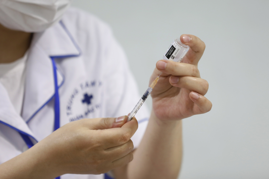 Ευλογιά των πιθήκων: Ο ΕΜΑ κάνει λόγο για αύξηση στην παραγωγή των εμβολίων Imvanex