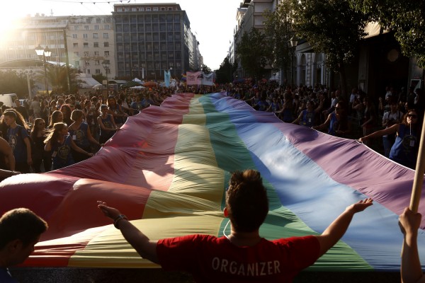 Διπλωμάτες από 29 πρεσβείες συμμετέχουν στο Athens Pride