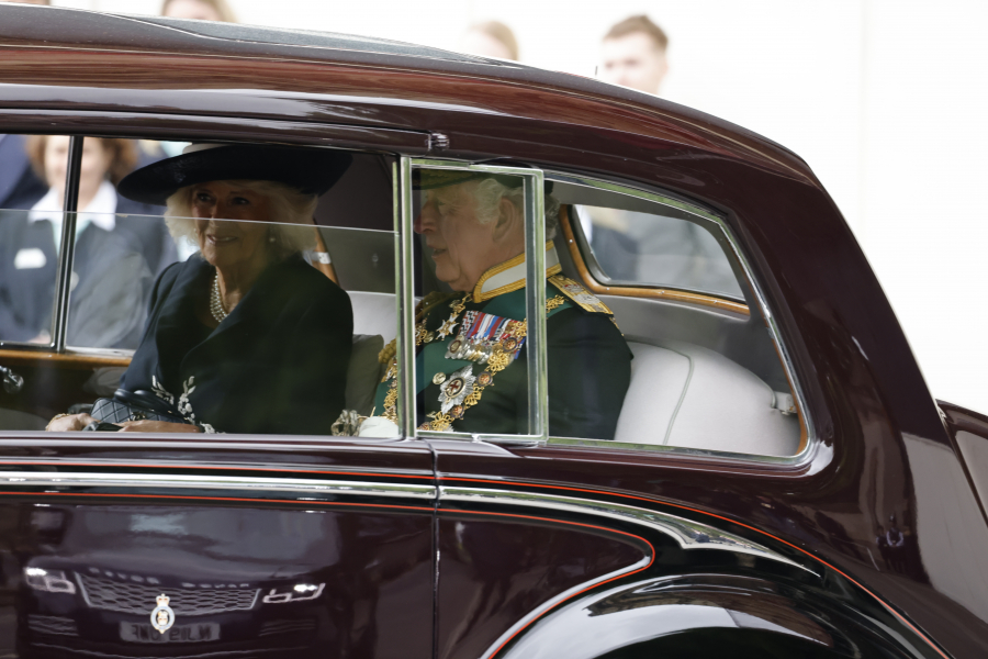 Άτυπη πρόβα διαδοχής, ο πρίγκιπας Κάρολος εκφώνησε την «Ομιλία της Βασίλισσας» στη βρετανική Βουλή
