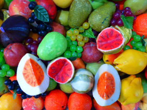 Αυτά είναι τα φρούτα που «ρίχνουν» την χοληστερίνη