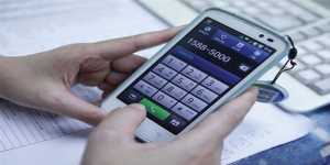 ΕΕ: Μειώσεις στις ανώτατες τιμές περιαγωγής στα κινητά τηλέφωνα