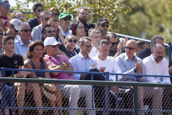 Davis Cup: Ο Μητσοτάκης είδε Τσιτσιπά στο Τατόι! (φωτο)