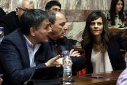 Τσακαλώτος - Αχτσιόγλου ενημέρωσαν βουλευτές του ΣΥΡΙΖΑ για την διαπραγμάτευση