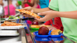 Σχολικά γεύματα: Πως θα λειτουργήσει το πρόγραμμα του ΟΠΕΚΑ φέτος