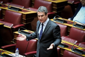 Λοβέρδος: «Είστε μια κυβέρνηση κοινοβουλευτικών αλχημειών με δανεικούς βουλευτές»