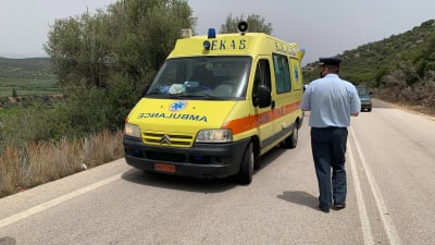 Τροχαίο στη Μαραθώνος: Αναποδογύρισε αυτοκίνητο, στο νοσοκομείο ο οδηγός