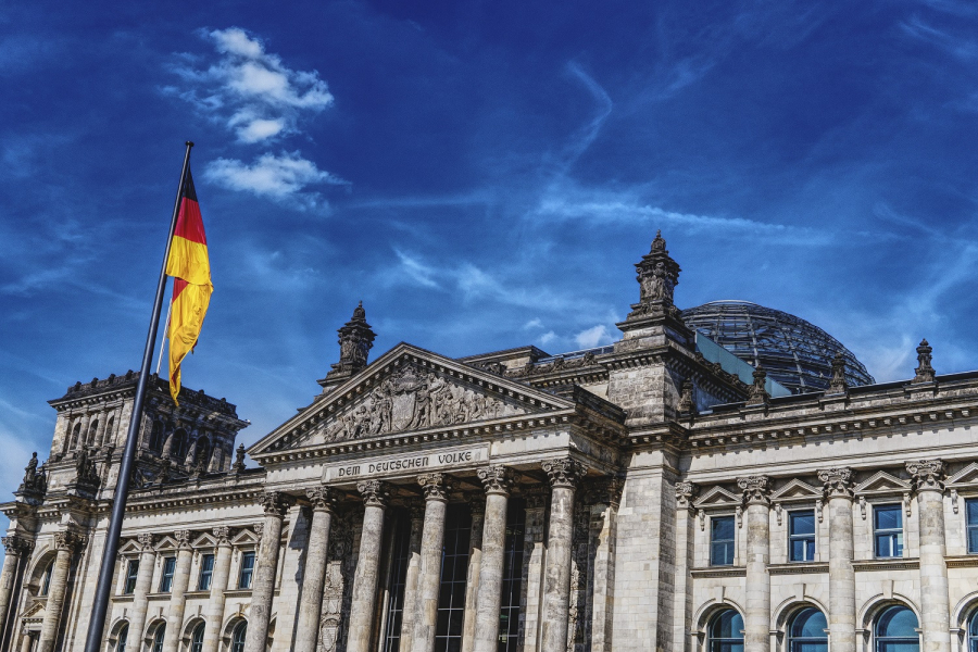 Γερμανία: Στο «χρονοντούλαπο» το εισιτήριο των 9 ευρώ το μήνα, σημαντικές αυξήσεις στη μετακίνηση