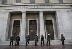 Τράπεζα Ελλάδος: Ύφεση και το 2016