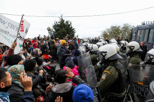 ΣΥΡΙΖΑ για μεταναστευτικό: Η κυβέρνηση αρνείται την αποσυμφόρηση των νησιών