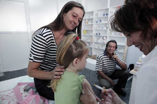 ΓΓ Δημόσιας Υγείας: Απαραίτητοι οι εμβολιασμοί σε παιδιά και ενήλικες