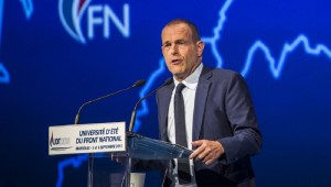Ευρωβουλευτής αναλαμβάνει τα ηνία του Εθνικού Μετώπου μετά την... παραίτηση της Λεπέν