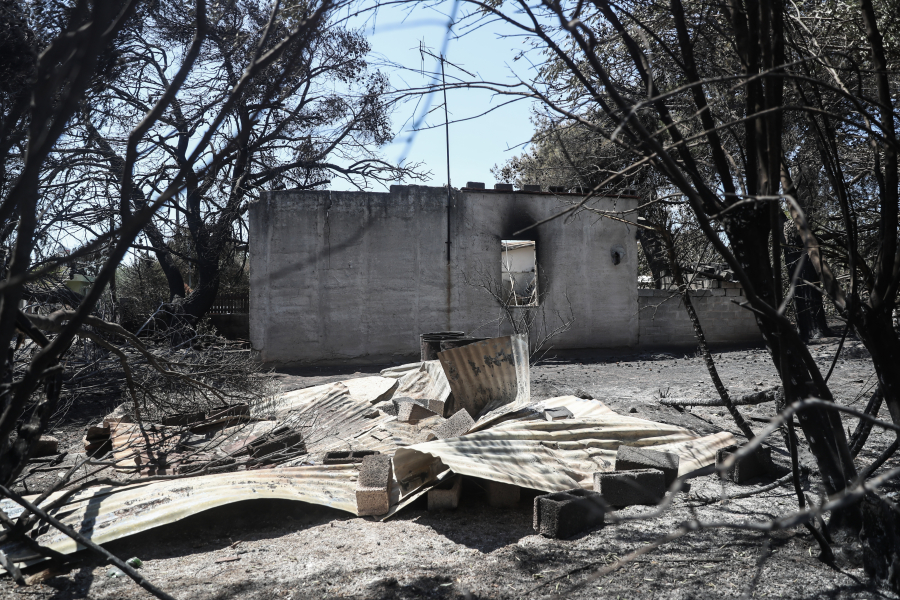 Φωτιά στην Πεντέλη: Κρίθηκαν ακατάλληλα 39 σπίτια, 155 αυτοψίες στην κατεστραμμένη περιοχή