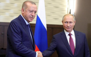 Επιμένει στις προκλήσεις ο Ερντογάν με «πλάτες» Πούτιν: «Κανείς στην ανατολική Μεσόγειο χωρίς εμάς»