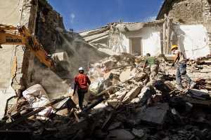 Ημέρα εθνικού πένθους στην Ιταλία για τα 281 θύματα του φονικού σεισμού