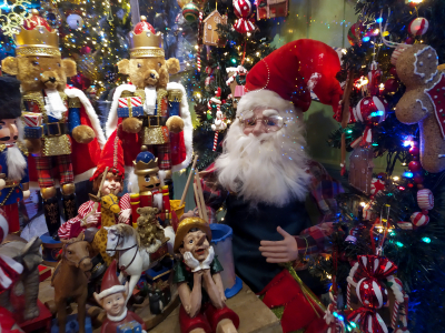 Σαφάρι ελέγχων ενόψει Χριστουγέννων στα καταστήματα παιχνιδιών