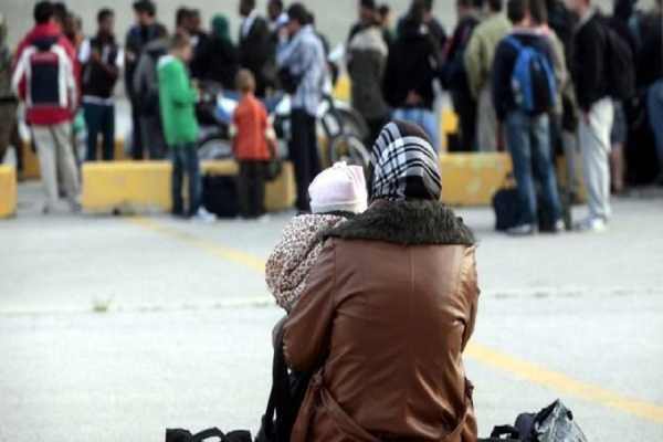 Νέα μείωση των προσφύγων που βρίσκονται στο λιμάνι του Πειραιά 