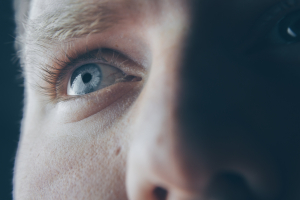 Η άνοιξη «καταστρέφει» τα μάτια μας - Οι αλλεργικές παθήσεις που προκαλεί