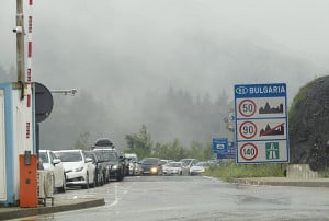 Άρση μέτρων: 15.000 Βούλγαροι πέρασαν από τα σύνορα της Αλεξανδρούπολης