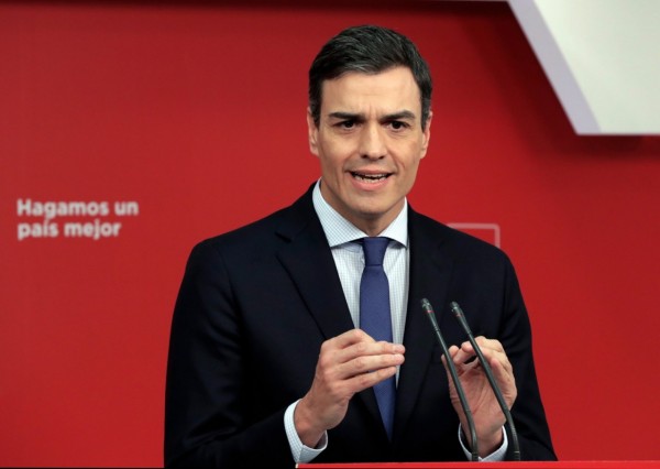 Oρκίζεται νέος πρωθυπουργός της Ισπανίας o Πέδρο Σάντσεθ