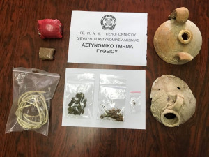 Συλλήψεις στη Λακωνία - Κατείχαν αρχαία αντικείμενα, όπλα και ναρκωτικά