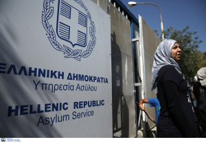 Παραμένουν 786 συμβασιούχοι στο Υπουργείο Μετανάστευσης και Ασύλου, ποιες συμβάσεις ανανεώνονται