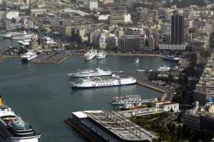 Ο Πειραιάς, όγδοο μεγαλύτερο λιμάνι στην Ευρώπη το 2016