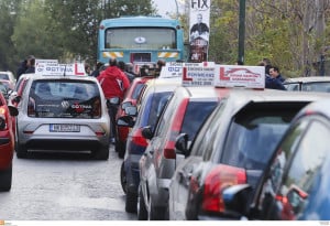Στους δρόμους βγήκαν οι εκπαιδευτές οδήγησης- Έχουν «παγώσει» οι εξετάσεις των υποψήφιων οδηγών