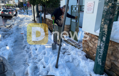 «Να πεθάνουμε να ησυχάσουμε, μόνο φόρους πληρώνουμε»: Οδοιπορικό του Dnews στα προάστια της Αθήνας - Χωρίς ρεύμα για 3η μέρα