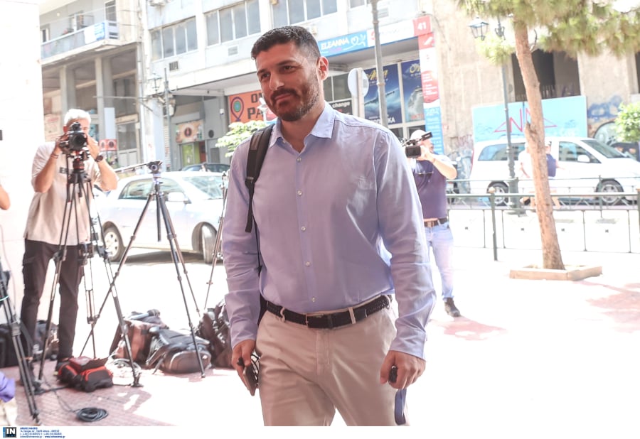 Τεμπονέρας: Και επίσημα εκτός κούρσας στον ΣΥΡΙΖΑ για την προεδρία