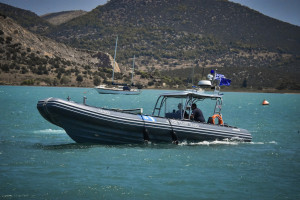 Μηχανική βλάβη σε πλοίο από Κρήτη