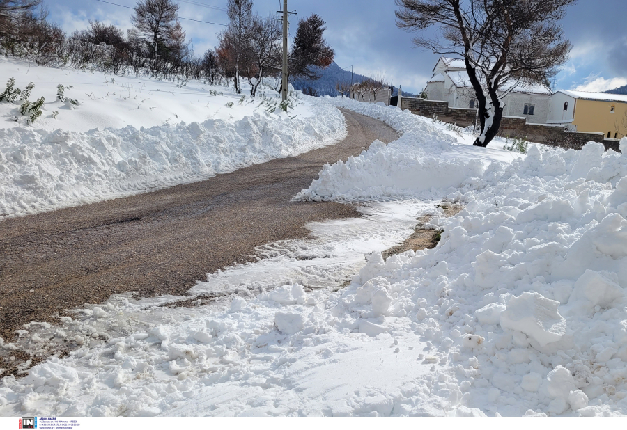 Κακοκαιρία Μπάρμπαρα: «Χιονοκύματα» και αύριο σε Αττικοβοιωτία, Εύβοια και Μαγνησία, εφιστά «προσοχή» ο Μαρουσάκης