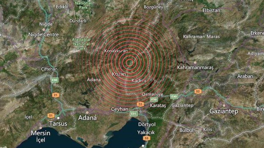 Σεισμός στην Τουρκία: «Ξύπνησαν» μνήμες, κάτοικοι πηδούσαν από τα μπαλκόνια
