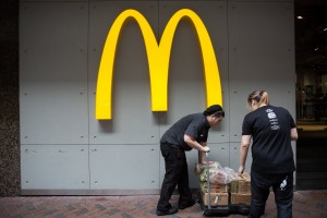 Ιστορική απεργία στα McDonald&#039;s της Βρετανίας